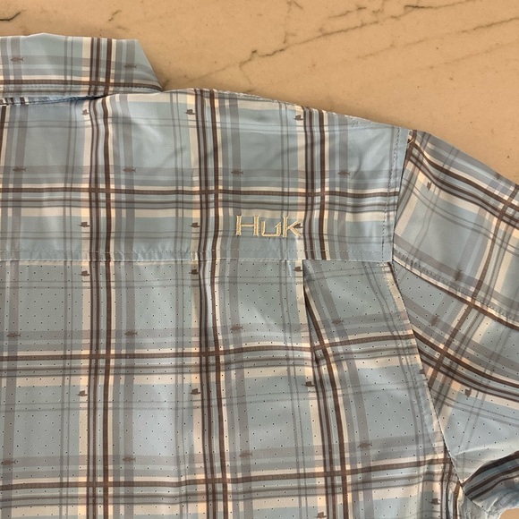 Huk Shirt Mens Large Blue Fish Short Sleeve Fishing Vented Back NEW - Picture 6 of 8